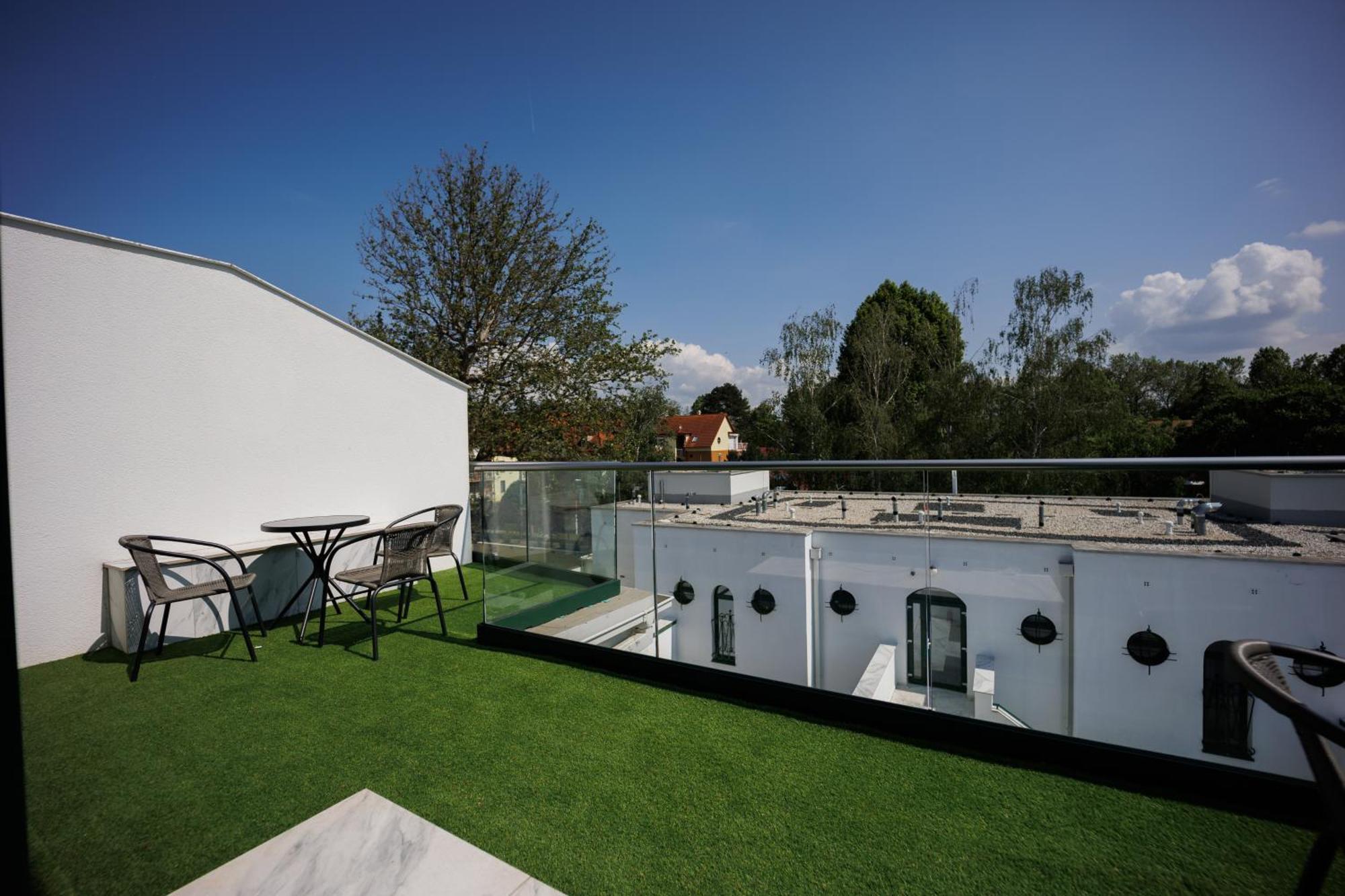 Villa Bauhaus Labi Garden Wellness Apartman Siófok Exterior foto