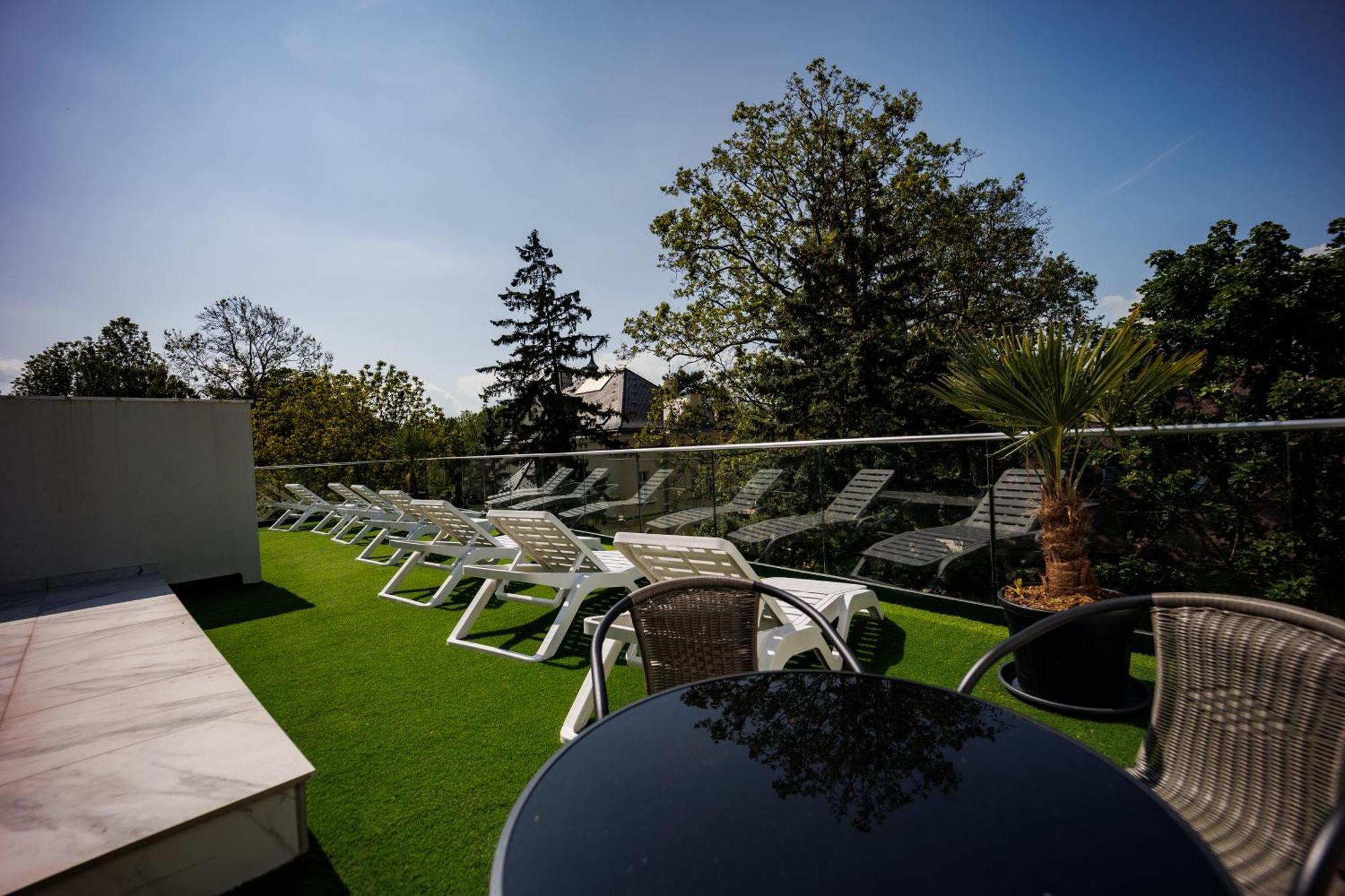 Villa Bauhaus Labi Garden Wellness Apartman Siófok Exterior foto